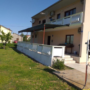 Apartments with a parking space Ljubac, Zadar - 16658